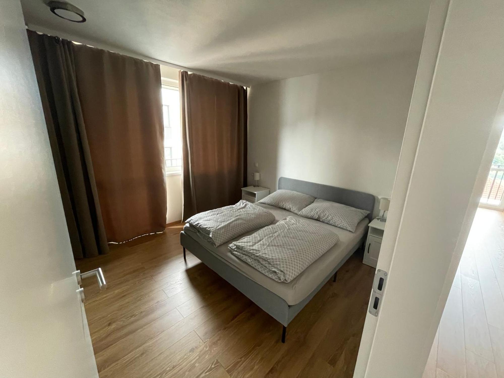 New Flat With A Mountain View, Garage Parking Daire Banská Bystrica Dış mekan fotoğraf